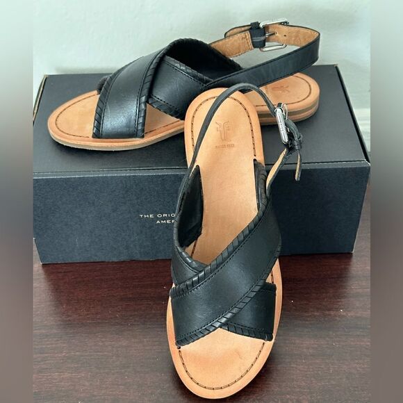 💥Frye Women’s leather feather criss cross black sandal size 75 and 65 NIB